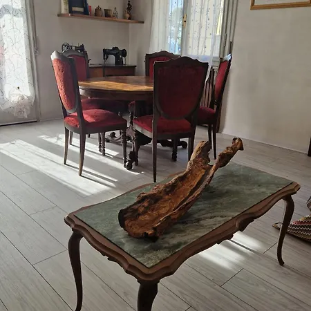 Casa Rosario E Annamaria Torri del Benaco